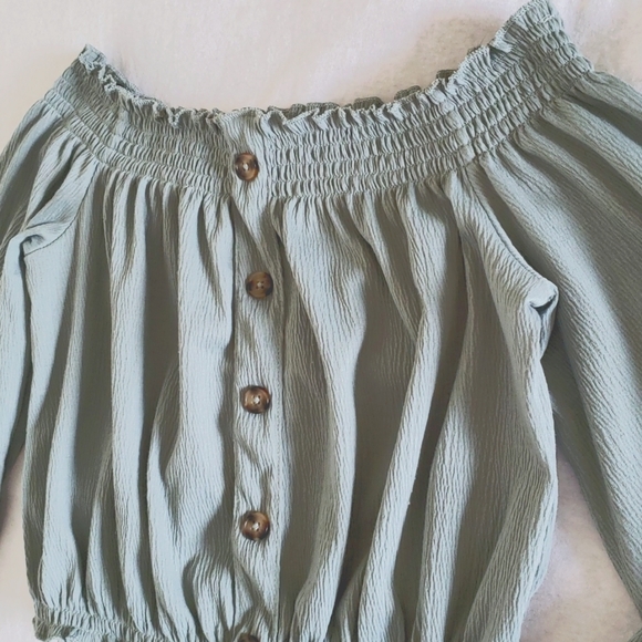 H&M Off Shoulder top - Picture 2 of 3